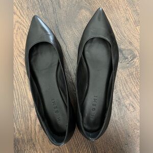 Leather pointed flats